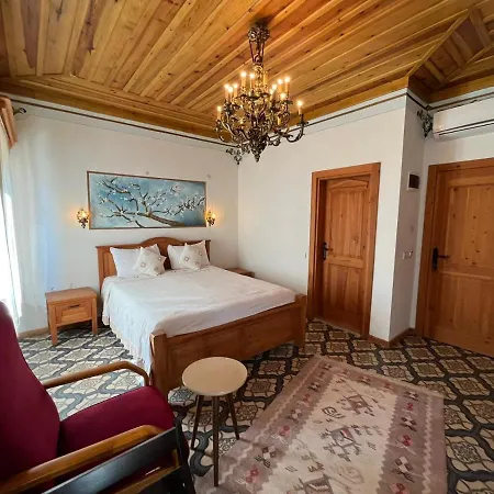 Eski 4* ダッチャ