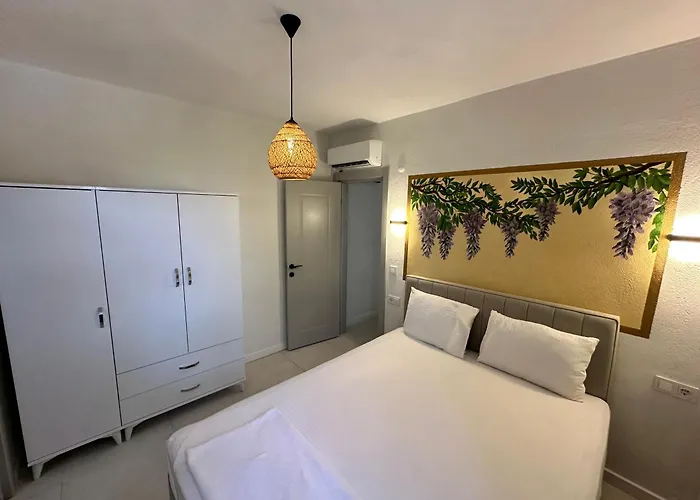 Eski فندق داتْشا